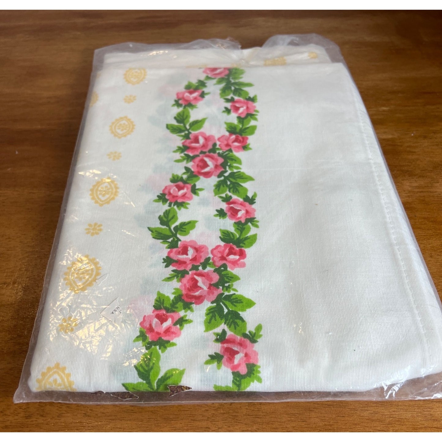 Vintage Tastemaker by Stevens Pink Floral Tablecloth Rectangle New