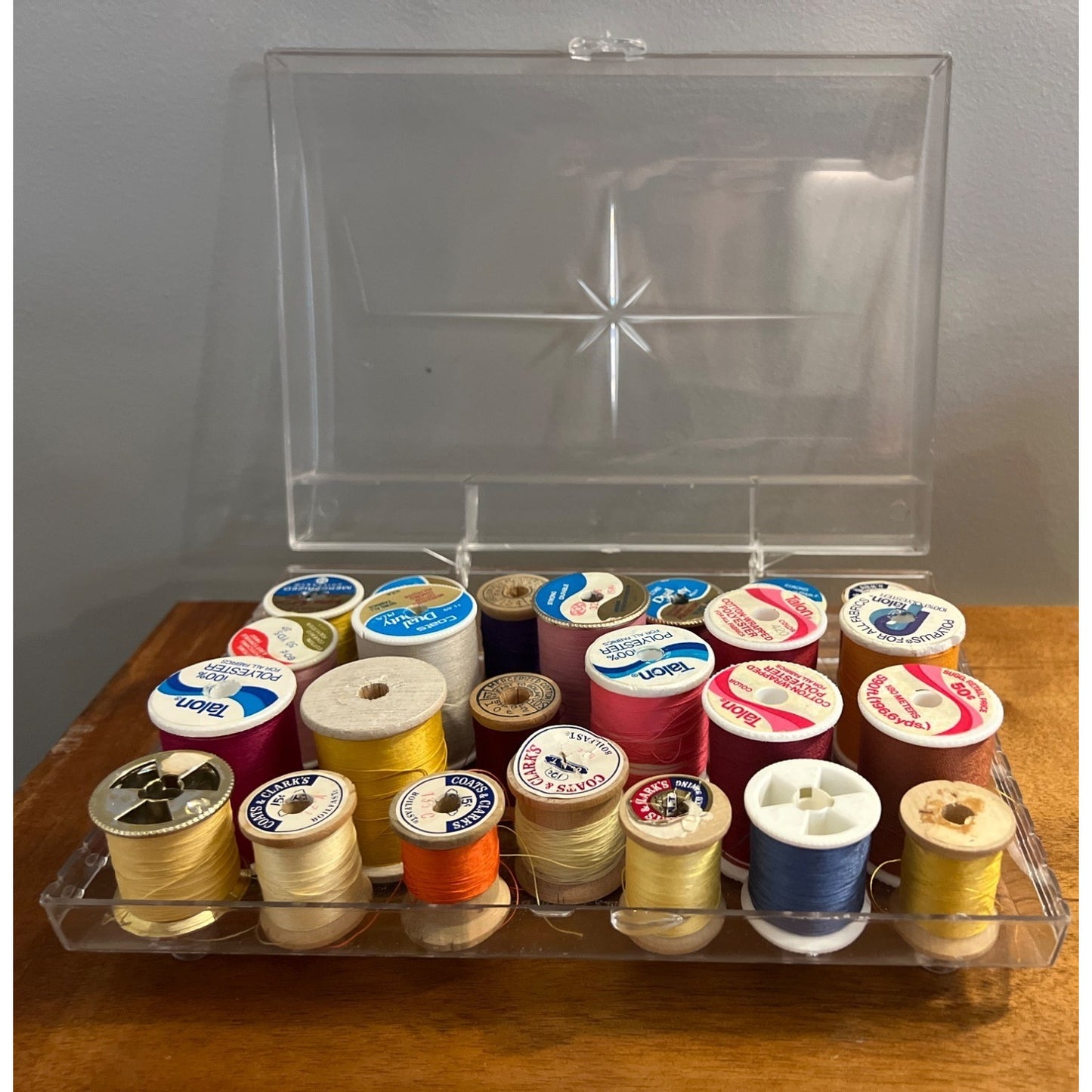 Vintage Sewing Thread Clear Storage Case Atomic Starburst Spools